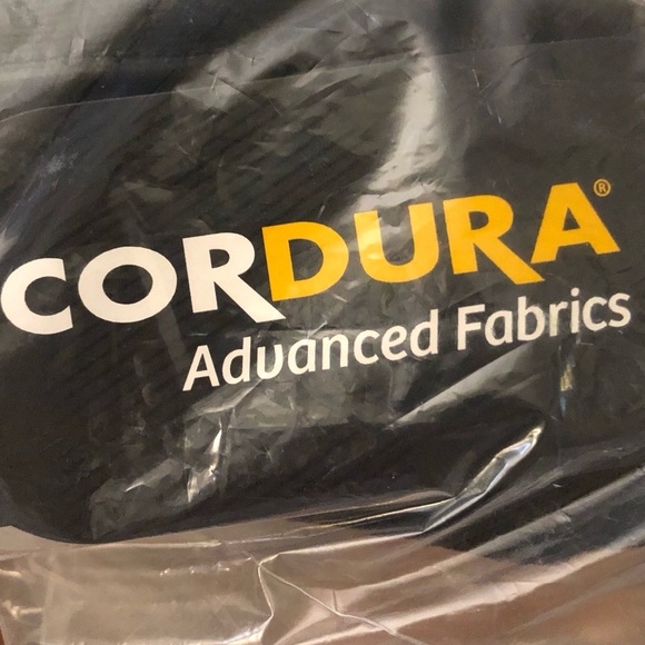 New OAKLEY 50L Cordura Crestible Blackout Duffle Bag Backpack - Picture 6 of 7